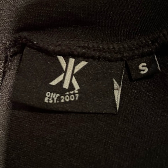 Onepiece Swift Fitted Shorts Jumpsuit - Picture 8 of 9